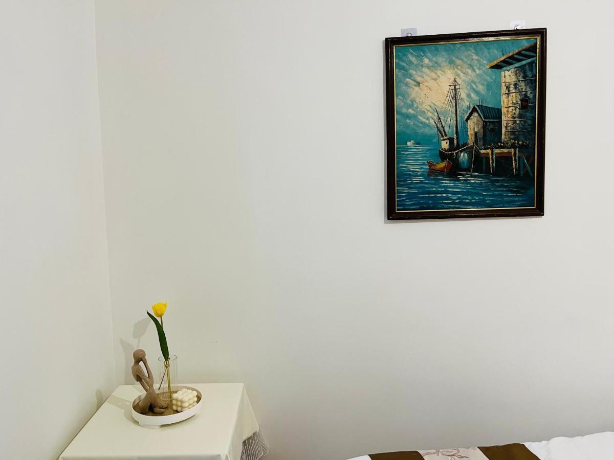 Dream Dwell Paris-Two-Bedroom Flat Near Pompidou Centre Exterior photo
